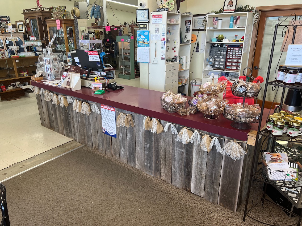 L-shaped Retail Front Counter - Image 2