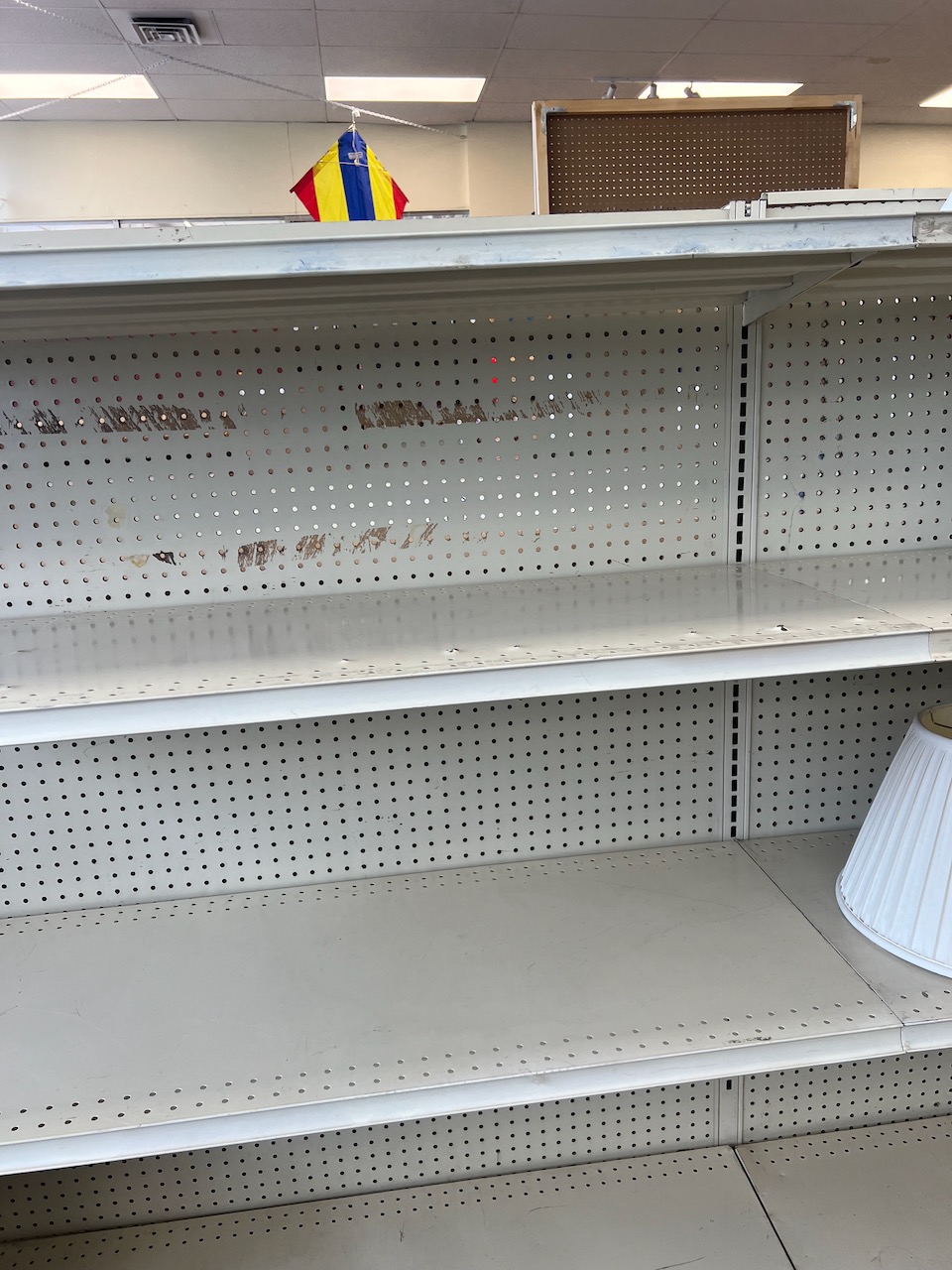 Retail Aisle Rack/Shelving Sections - Image 4