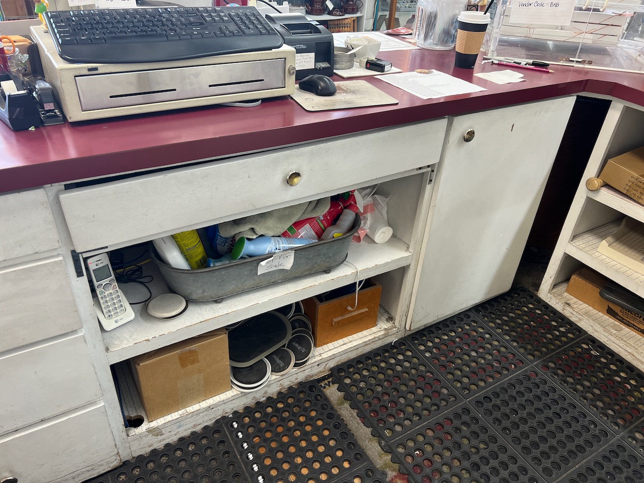 L-shaped Retail Front Counter - Image 3