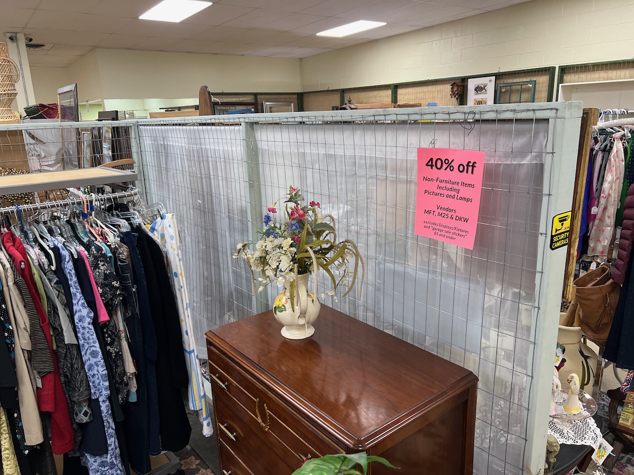 Booth Divider Frames - Qty 4 Green (Lot 027)